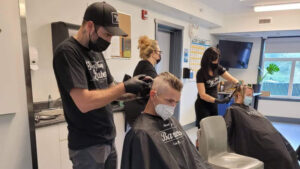 https://politecanada.ca/2023/12/27/haircuts-food-and-essentials-for-the-homeless-by-ground-zero-ministries/