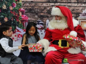 blog-Candlelighters Toy Drive Brings Holiday Joy to Children with Cancer