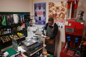 Community Pitches In to Buy Toronto Cobbler a New Machine